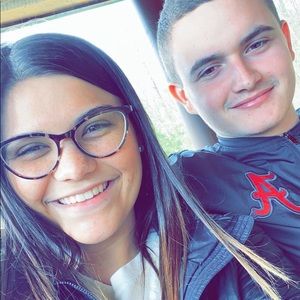 Meet your Posher, Taylor